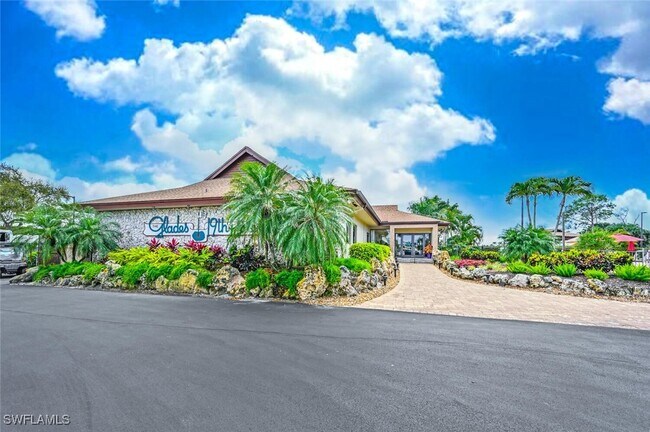 Building Photo - 83 Glades Blvd