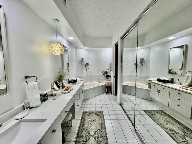 Building Photo - 2431 NW 59th St