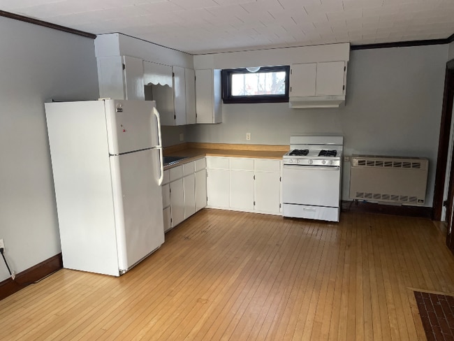 Building Photo - 363 Tuttle Rd