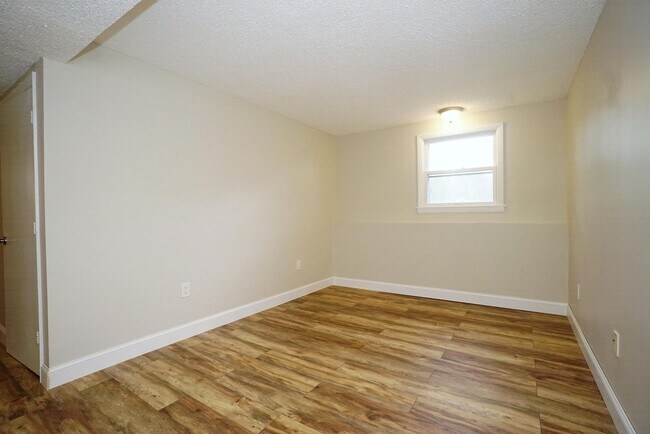 Building Photo - 42 Woodfield St