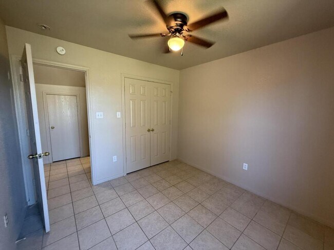 Building Photo - 3109 Yaupon Rd