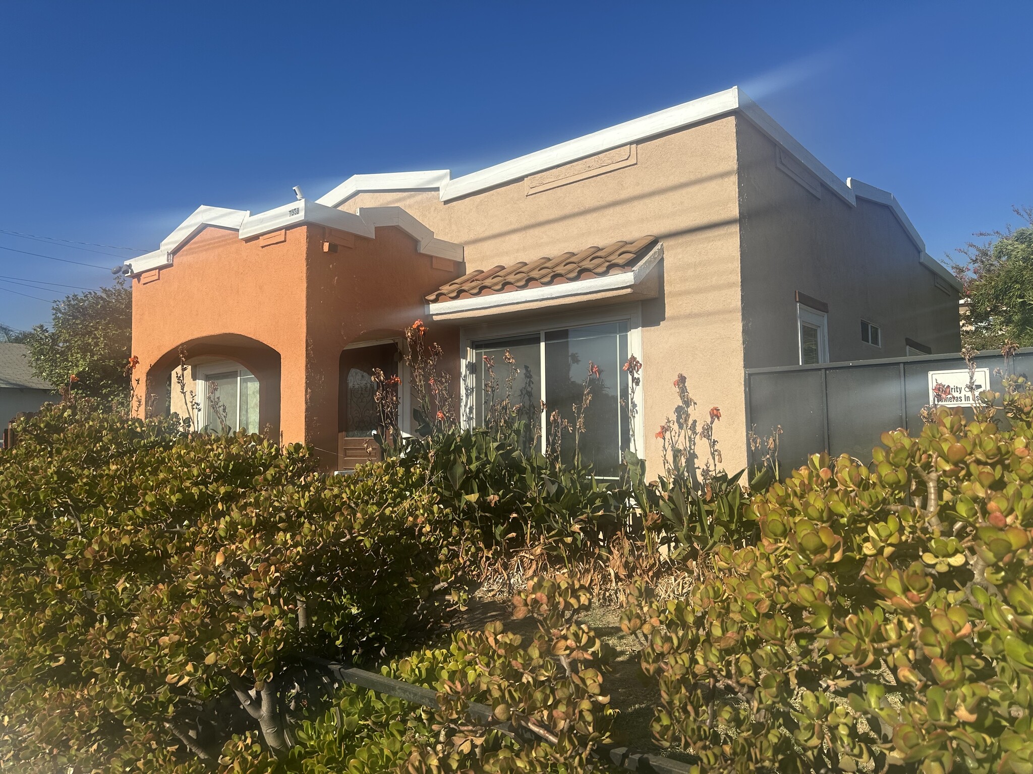 Building Photo - 1538 S Towne Ave