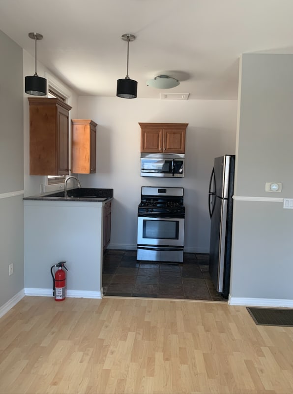 Building Photo - 2245 Curlew St