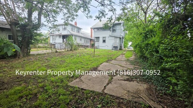 Building Photo - 2607 E 73rd St