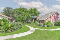 Building Photo - 12663 Wellington Park Dr