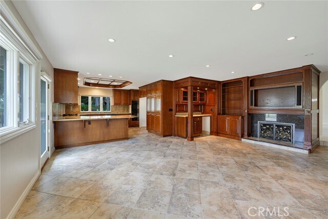 Building Photo - 5921 Country View Dr