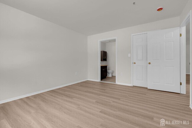 Building Photo - 12 High Pointe Way