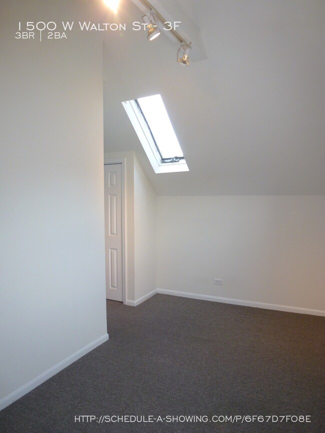 Building Photo - 1500 W Walton St