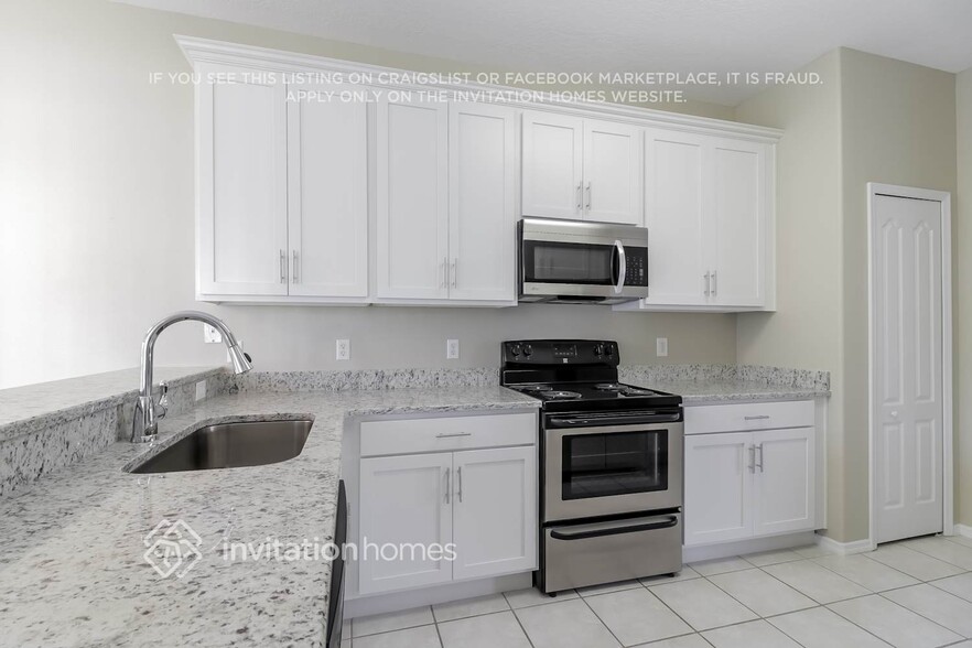 Building Photo - 1121 Bridgeway Blvd