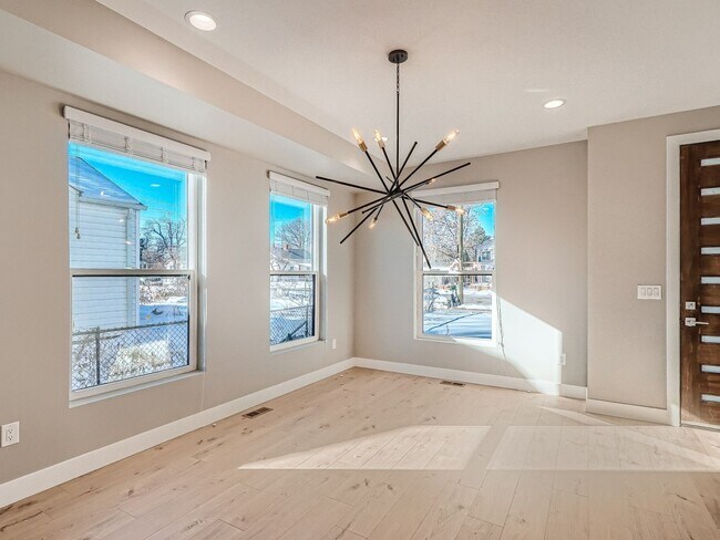 Building Photo - 3434 Garfield