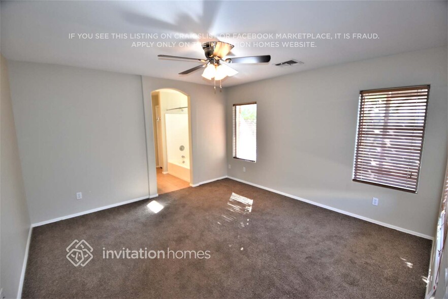 Building Photo - 13147 W Saguaro Ln