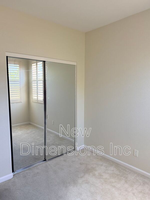 Building Photo - 299 Gramercy Lane
