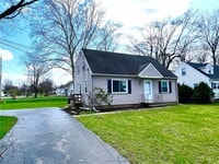 Building Photo - 2431 Westside Dr