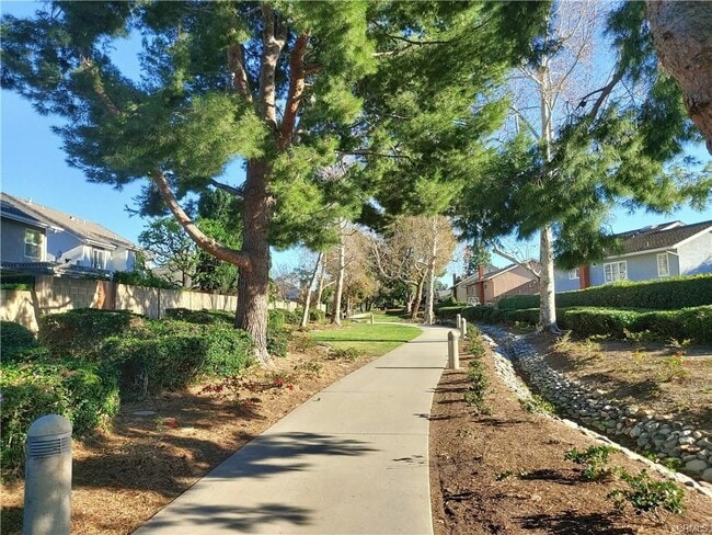 Building Photo - 27 Bluecoat