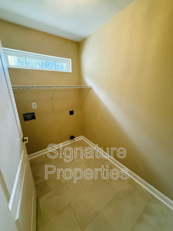 Building Photo - 712 Tallahassee Dr
