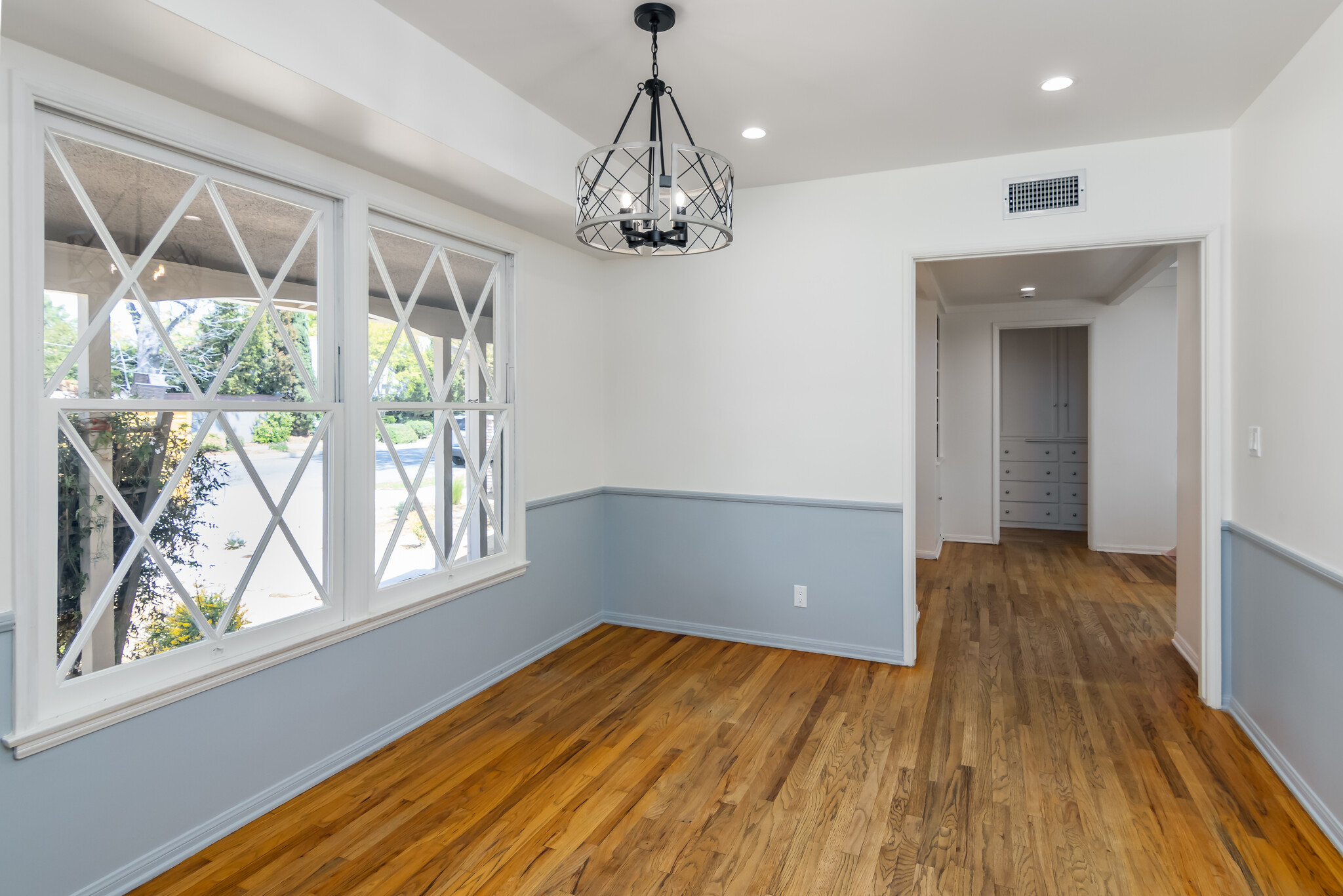 Building Photo - 12818 Hatteras St