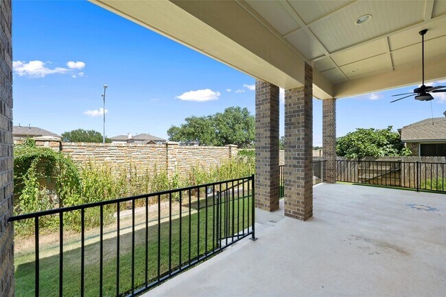 Building Photo - 213 Southern Cross Dr