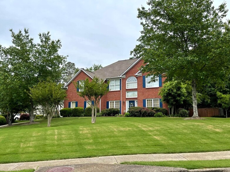 Building Photo - 2036 Londonberry Ct