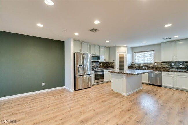 Building Photo - 1525 Spiced Wine Ave