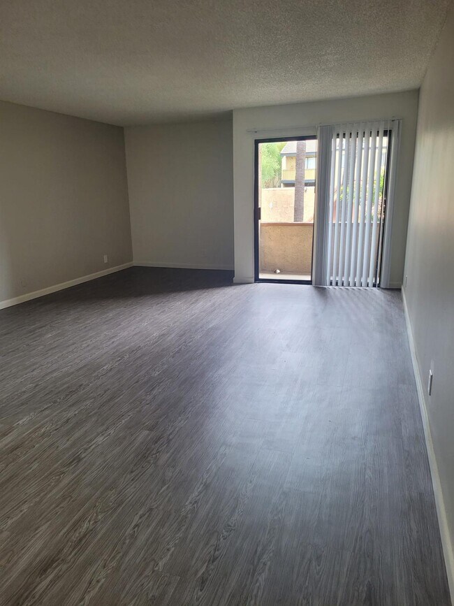 Building Photo - Casa Verde at Canyon Crest Apartments