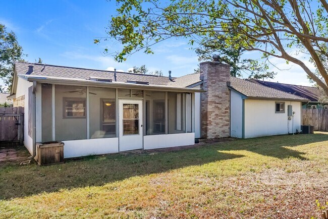 Building Photo - 18014 Glenledi Dr