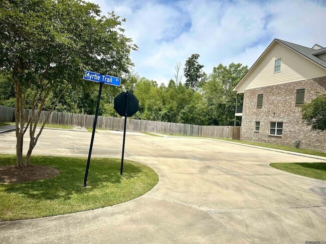 Building Photo - 5180 Myrtle Trail Dr