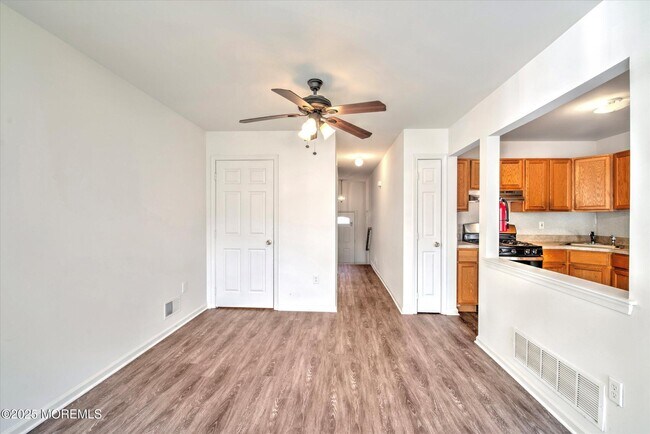 Building Photo - 1 Esplanade Way