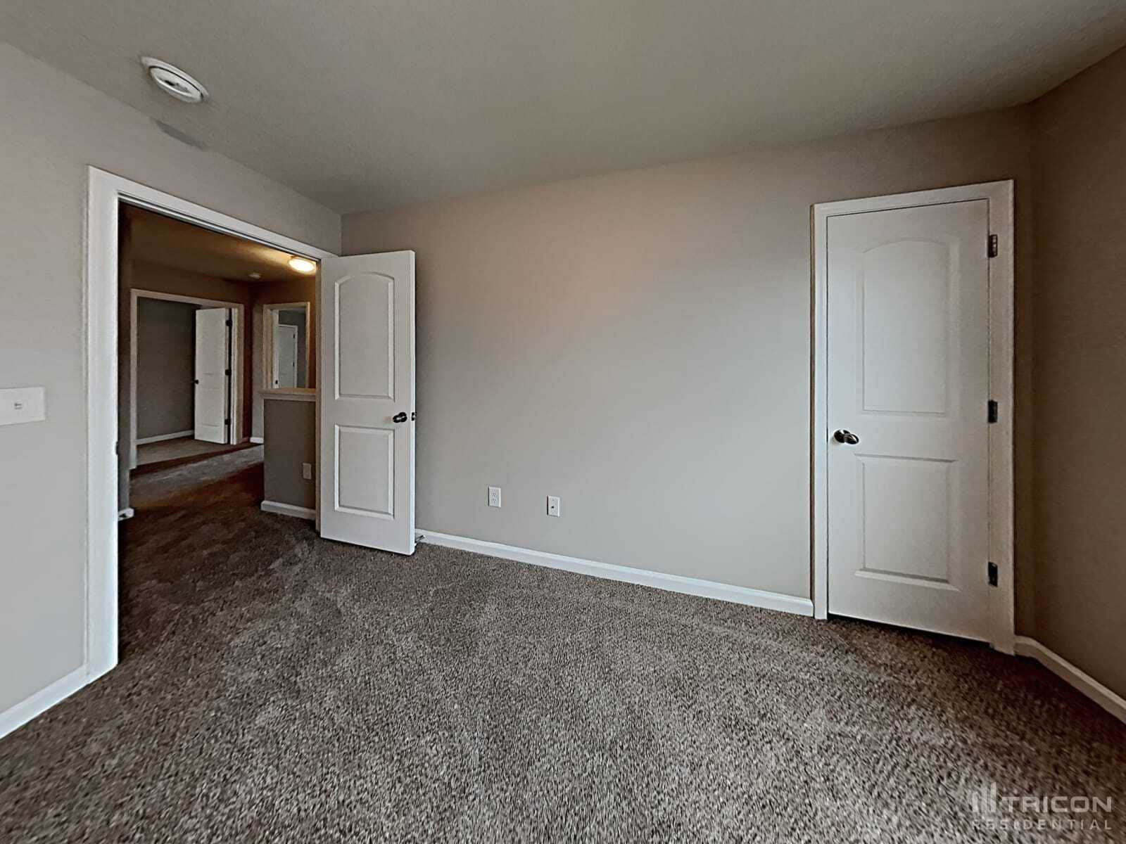 Building Photo - 117 Vermillian Dr