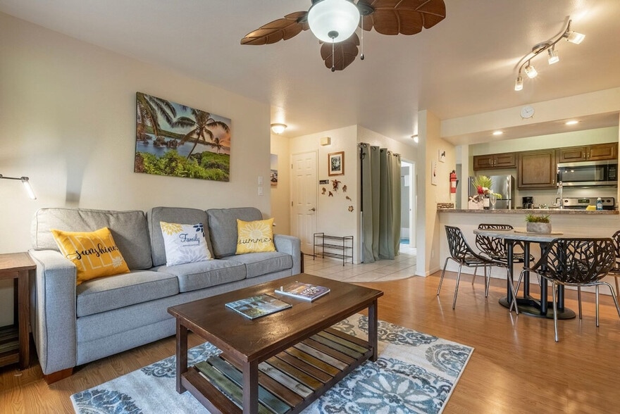 Building Photo - 679 S Kihei Rd