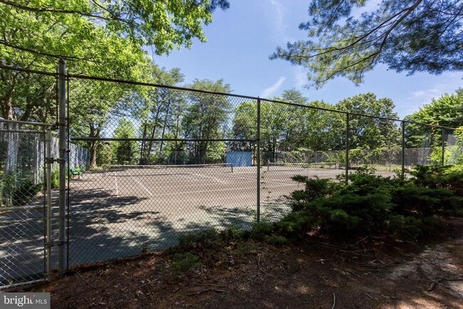 Building Photo - 3101 S Manchester St