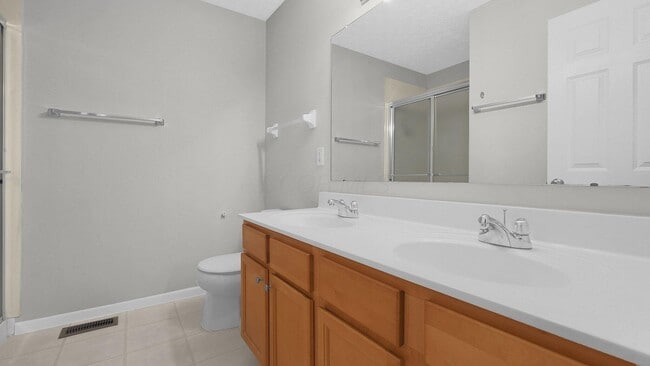 Building Photo - 133 Feathertip Ln