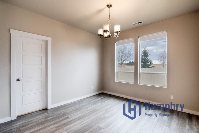 Building Photo - Beautiful home in South East Boise