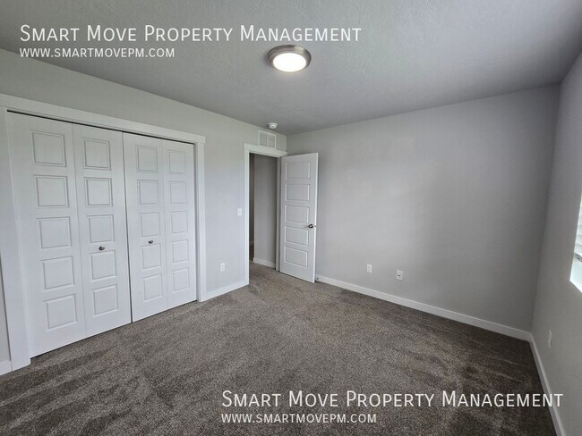 Building Photo - 241 S Iceberg Lake Ave