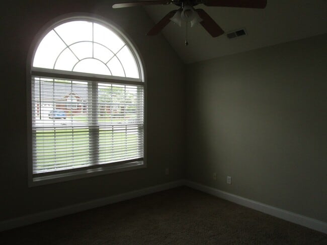 Building Photo - 6620 J J Roberts Dr