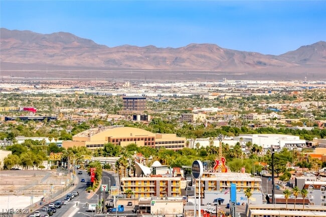 Building Photo - 150 S Las Vegas Blvd