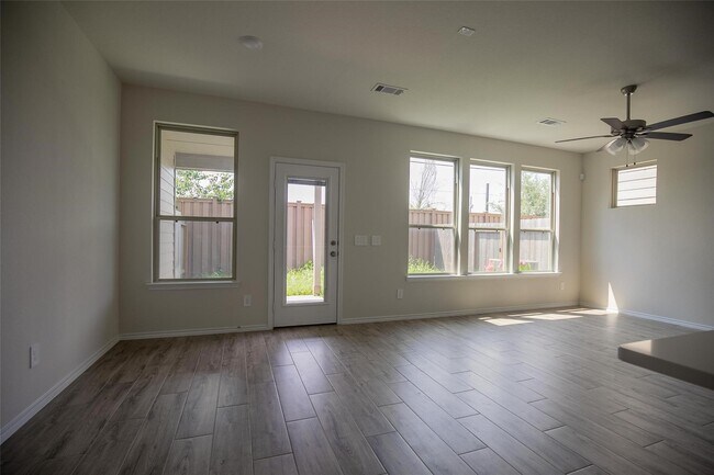 Building Photo - 10412 Marston Vineyard Dr