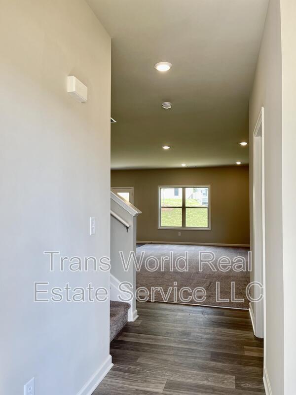 Building Photo - 114 Auburn Depot Dr