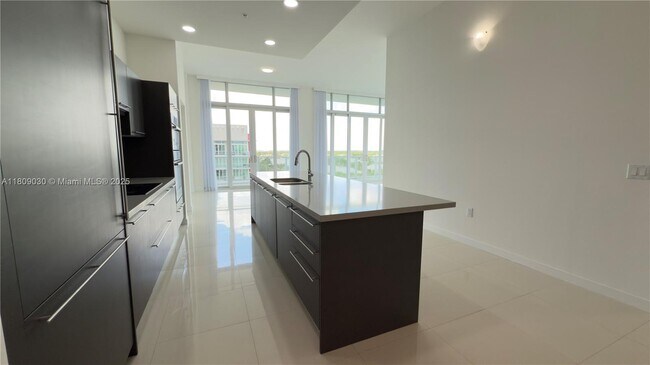 Building Photo - 7825 NW 107th Ave