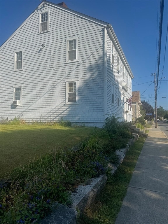 Building Photo - 198 Main St