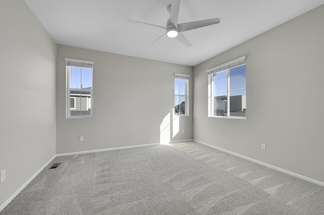 Building Photo - $2,550.00 - 3 Beds,2.5 Baths, Single Famil...