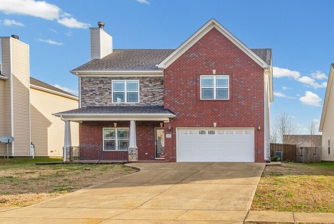 Building Photo - Pet Friendly Three Bedroom with Bonus!