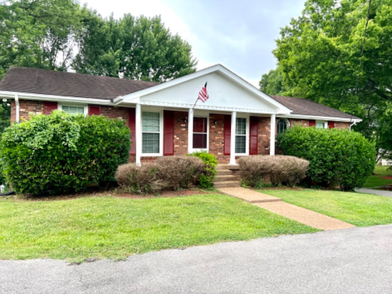 Primary Photo - 256 Indian Lake Rd