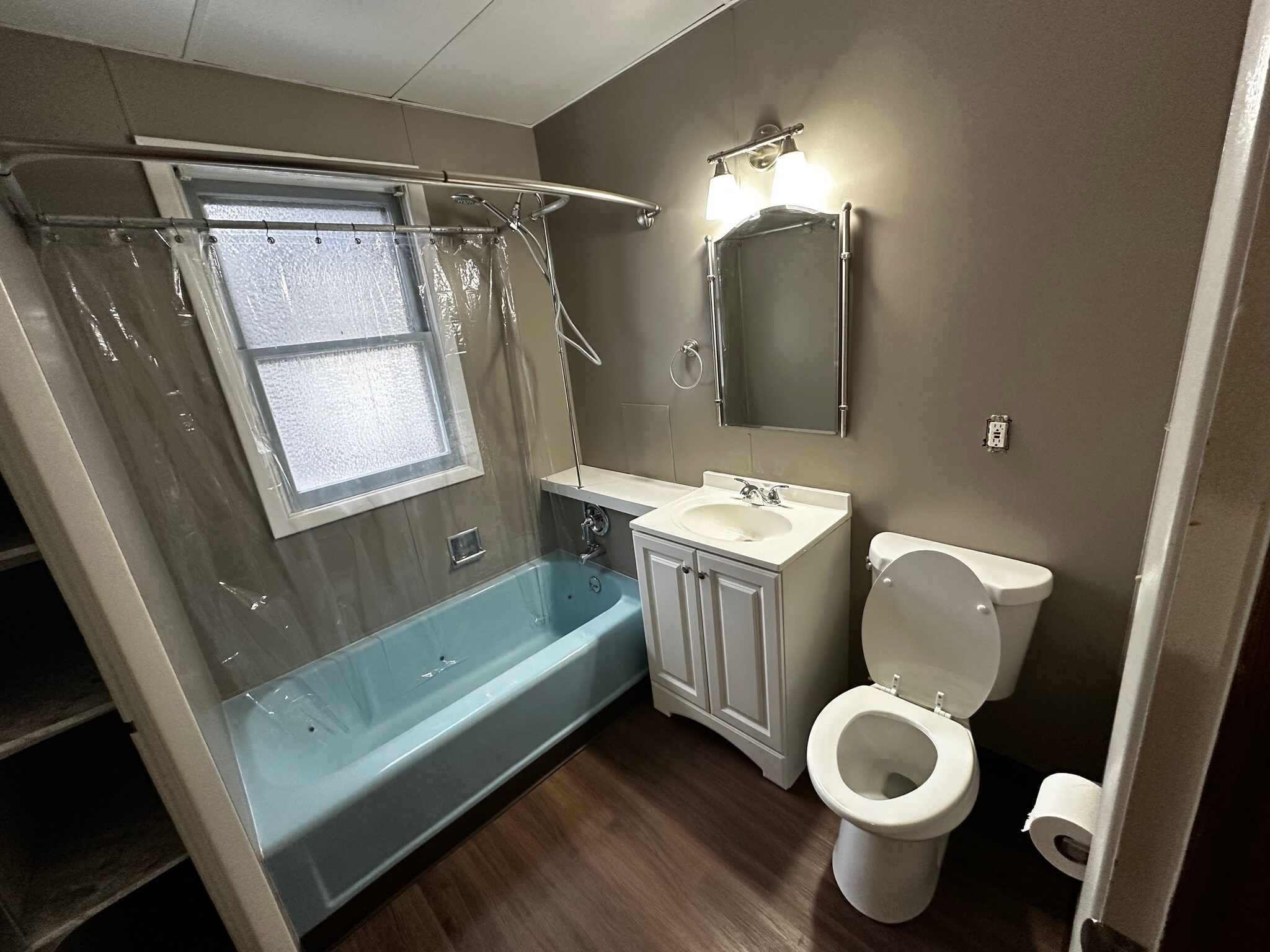 Building Photo - 23 Indian Orchard Pl