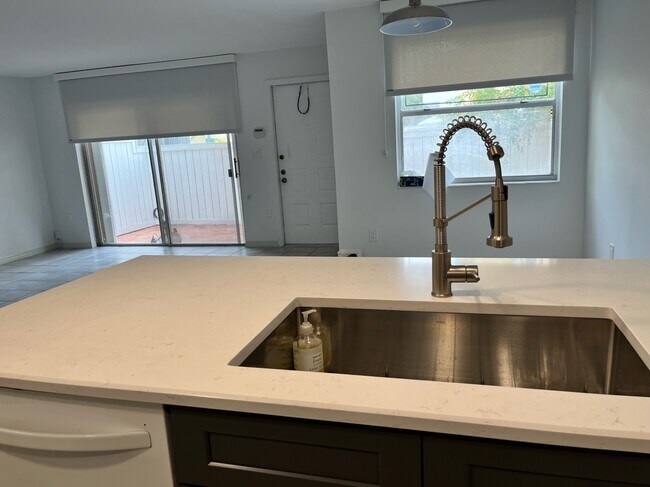 Perfect for entertaining - 4580 SW 68th Court Cir