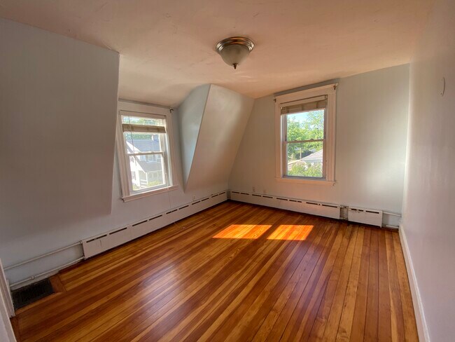 Building Photo - 482 Beale St