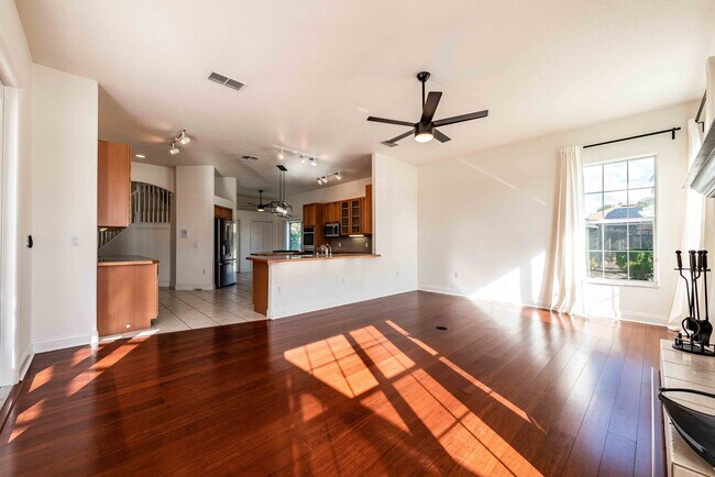 Building Photo - St. Cloud 4 Bedroom, 4 Bathroom Pool Home with Lake View