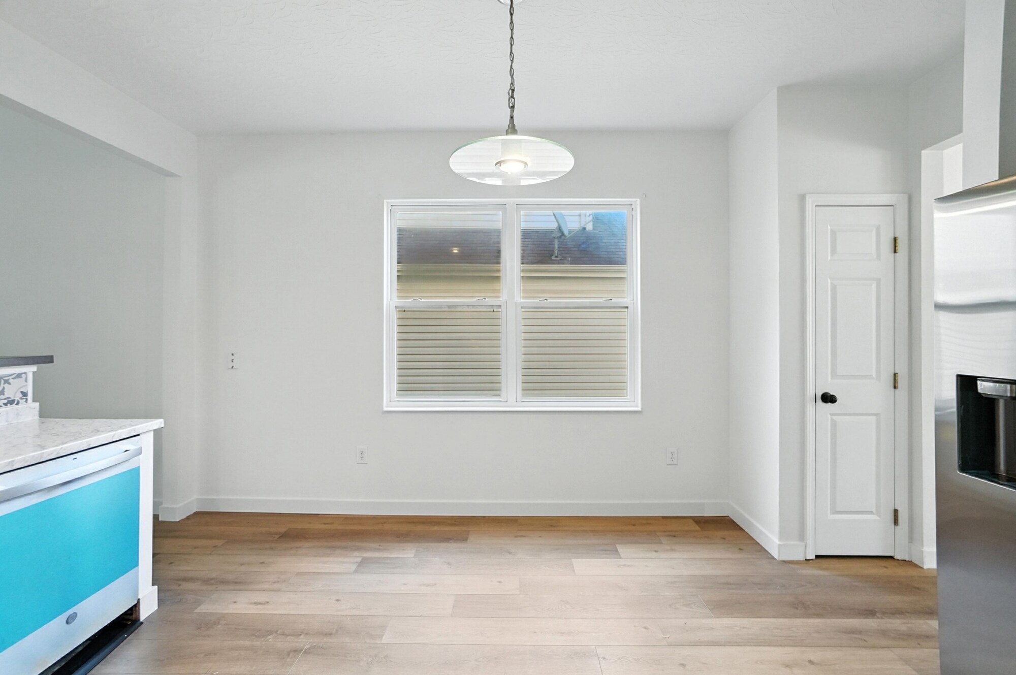 Building Photo - 2380 Oaktree Pl