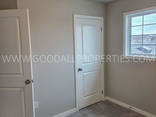 Building Photo - Beautiful Two-Story Home in the SE Polk School District – Available Now!