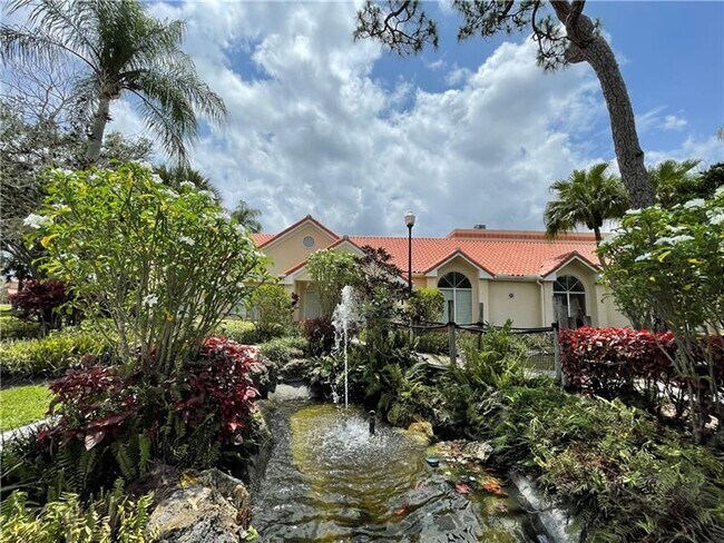 Building Photo - 3430 Pinewalk Dr N