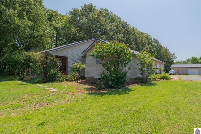 Building Photo - 8230 Cairo Rd
